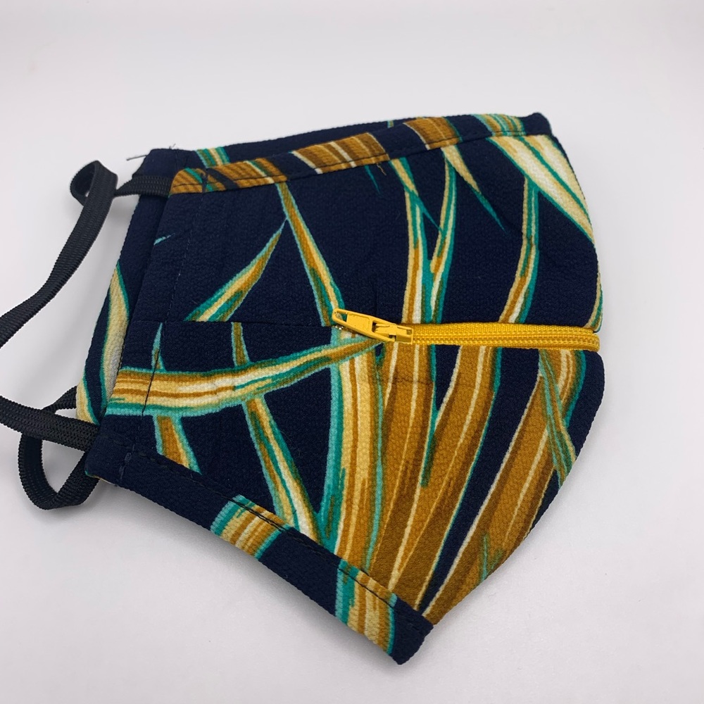 Handmade zippered mask